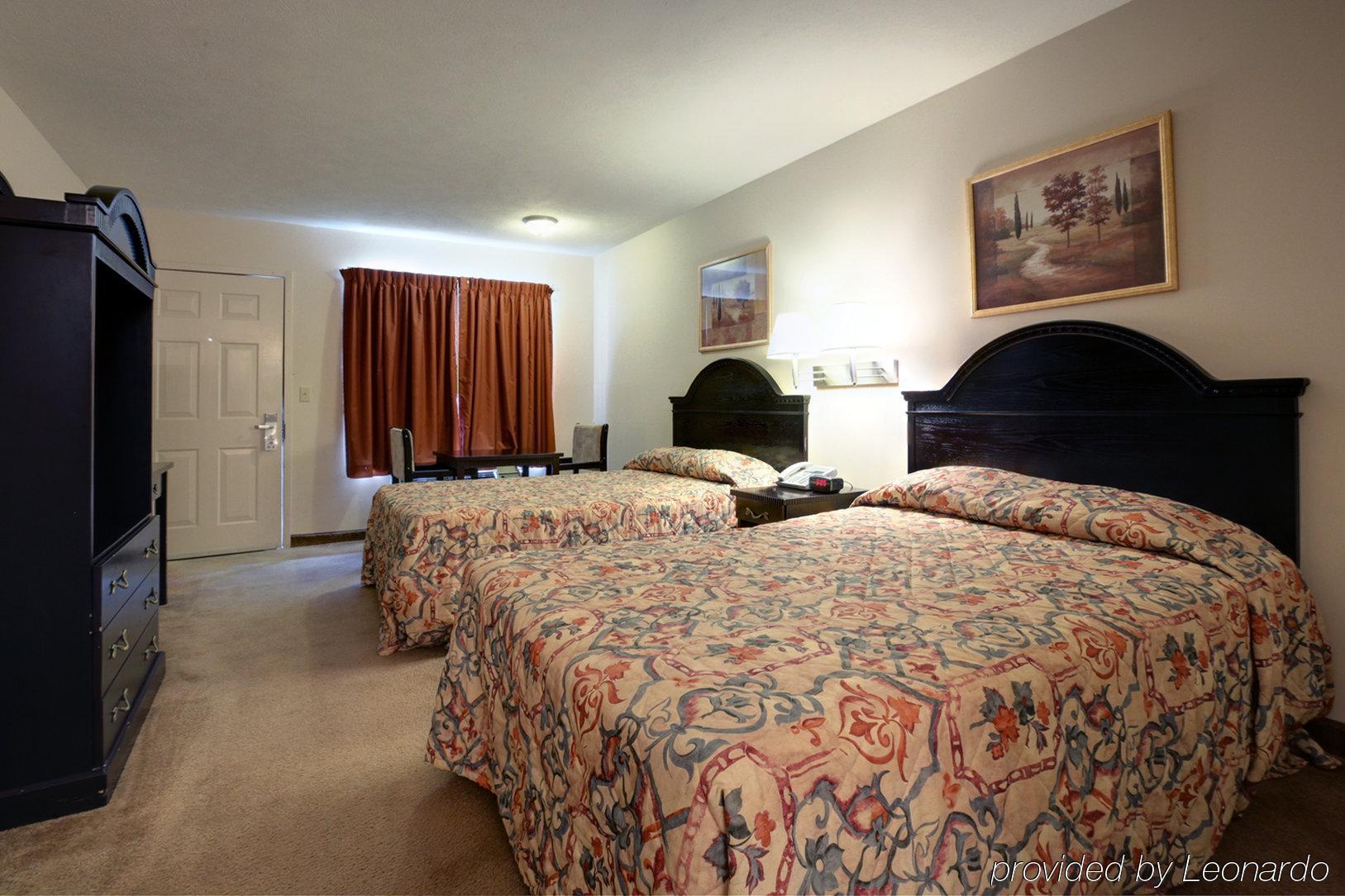 Oak Tree Hotel
